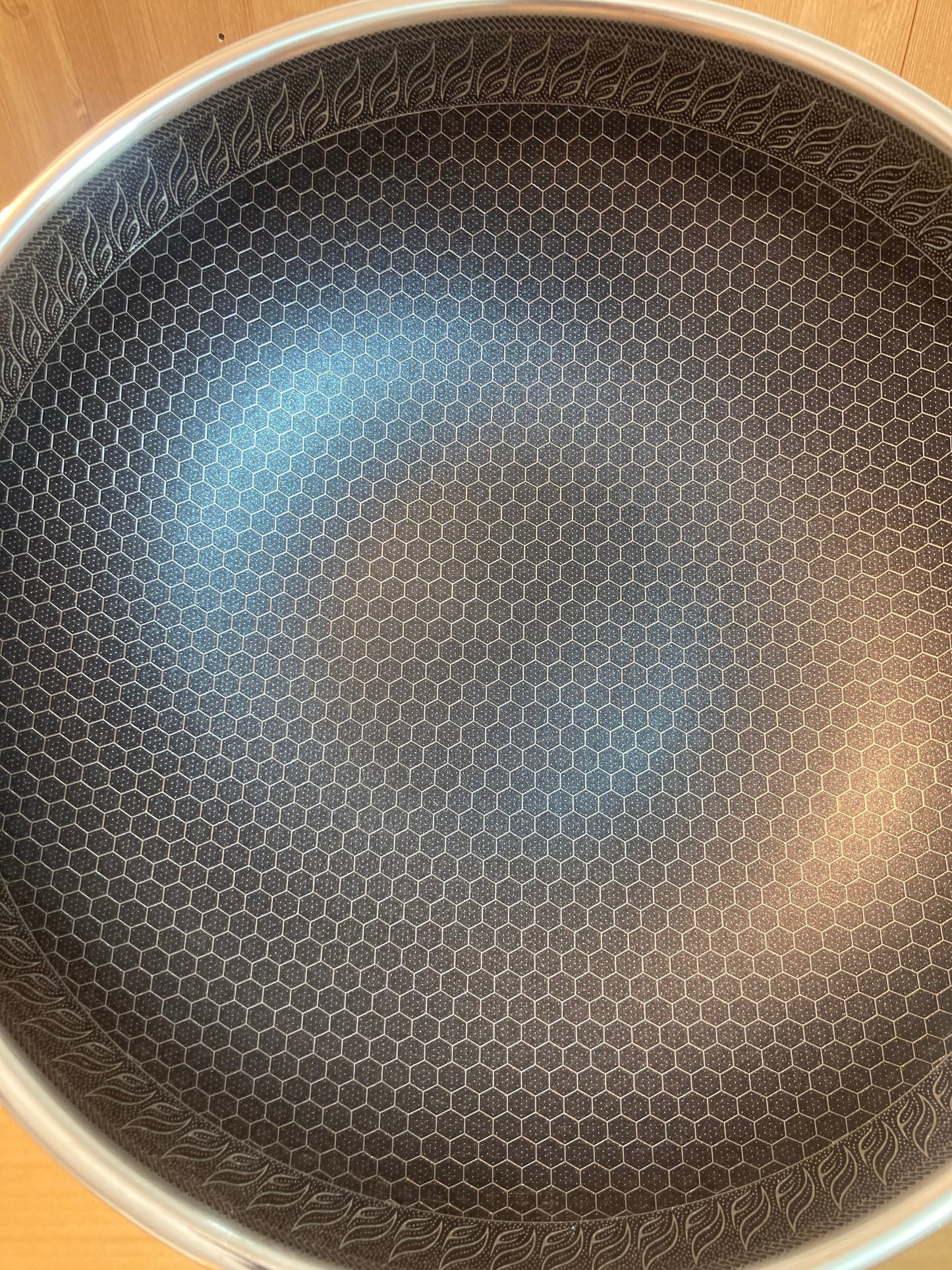 Double Laser Crafted HoneyComb Deep Pan Without Lid 34cm