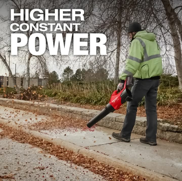 Lot Imported Milwaukee 2-in-1 Air Blower & Vacuum Cleaner With 88V Double Batteries