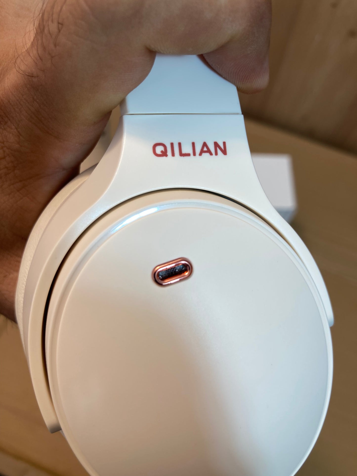 Qilian Wireless Foldable Soft ANC Headphones BH26